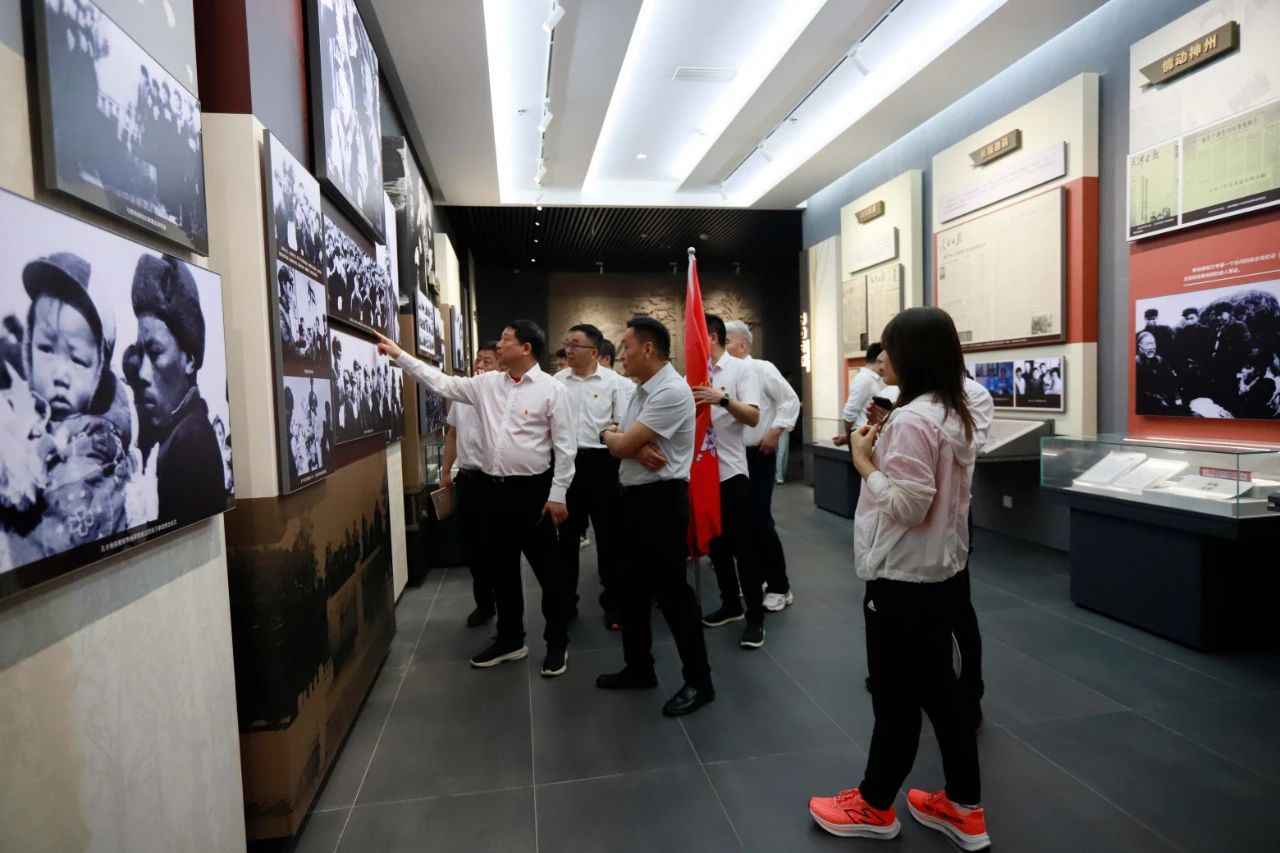 砥礪初心使命，汲取奮進(jìn)力量丨花花牛乳業(yè)集團(tuán)黨委組織開展學(xué)習(xí)“焦裕祿精神”主題黨日活動(dòng)