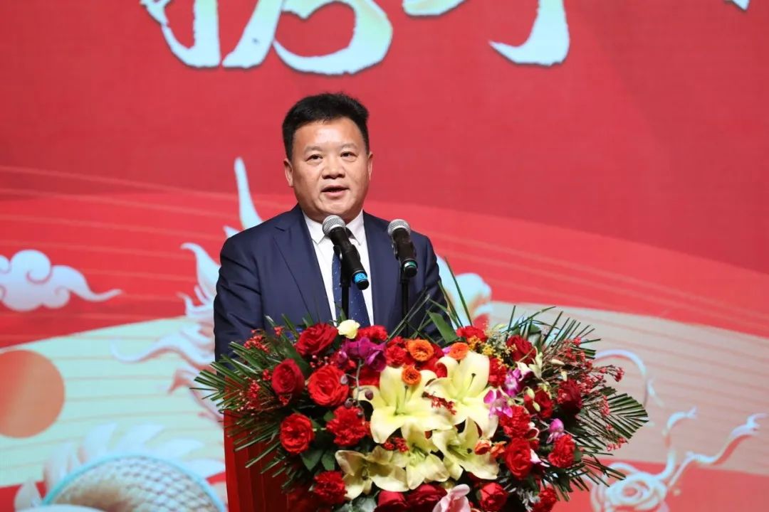 花花牛乳業(yè)30周年暨2024年客戶大會(huì)圓滿召開！