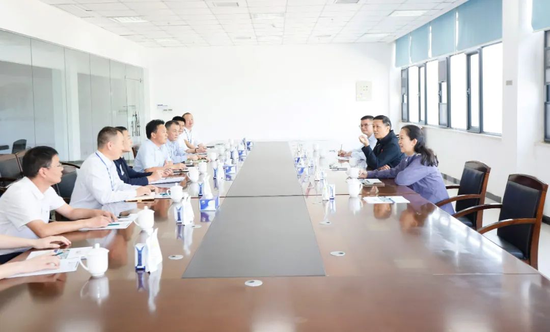 快樂過“雙節(jié)”，安全不放假｜河南農(nóng)投集團(tuán)黨委書記、董事長李曉寰一行蒞臨花花牛乳業(yè)集團(tuán)開展“雙節(jié)”安全生產(chǎn)大檢查活動并慰問一線職工、