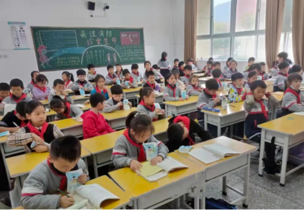 未來(lái)可期 健康護(hù)航丨花花牛乳業(yè)集團(tuán)取得學(xué)生飲用奶常、低溫發(fā)酵乳生產(chǎn)資質(zhì)