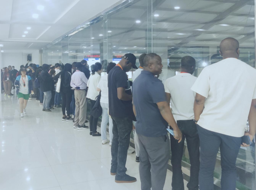 北京大學南南合作與發(fā)展學院教授、全球伙伴關系主任周詠梅一行蒞臨花花牛平輿瑞亞牧業(yè)參觀調研