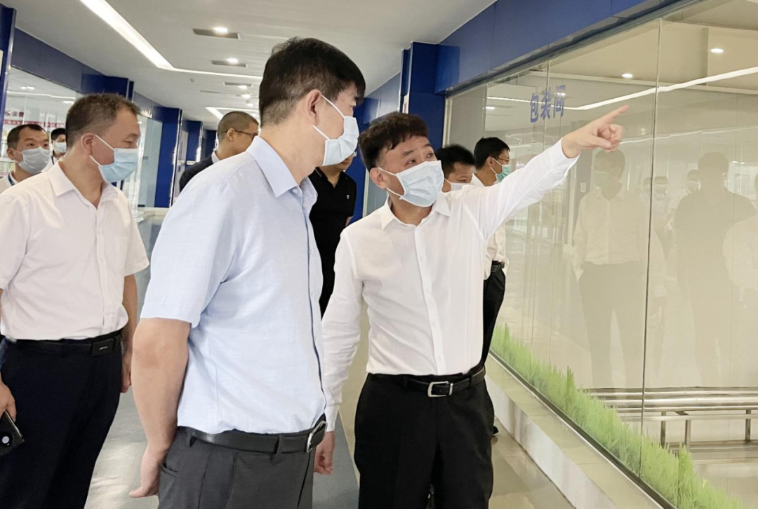 快訊丨河南省人民政府國有資產(chǎn)監(jiān)督管理委員會(huì)副主任劉銀志蒞臨花花牛乳業(yè)集團(tuán)參觀座談