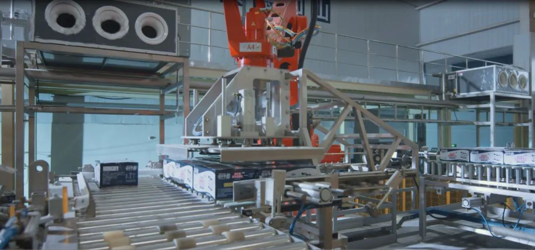 快訊丨河南省人民政府國有資產(chǎn)監(jiān)督管理委員會(huì)副主任劉銀志蒞臨花花牛乳業(yè)集團(tuán)參觀座談