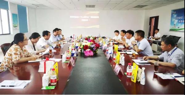 河南省高級人民法院院長胡道才一行蒞臨花花牛乳業集團開展“萬人助萬企”活動 助力企業發展