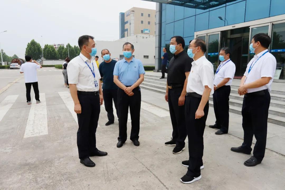 鄭州市安全生產雙重預防體系建設現場觀摩會在花花牛乳業集團鄭州分公司召開 鄭州市安全生產雙重預防體系建設現場觀摩會在花花牛乳業集團鄭州分公司召開